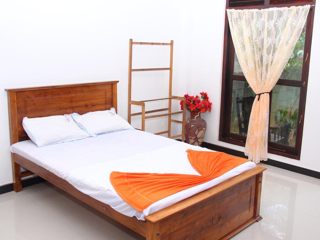 Lotus Villa Mirissa Luaran gambar