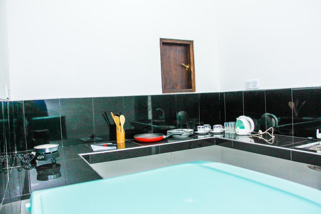 Lotus Villa Mirissa Luaran gambar